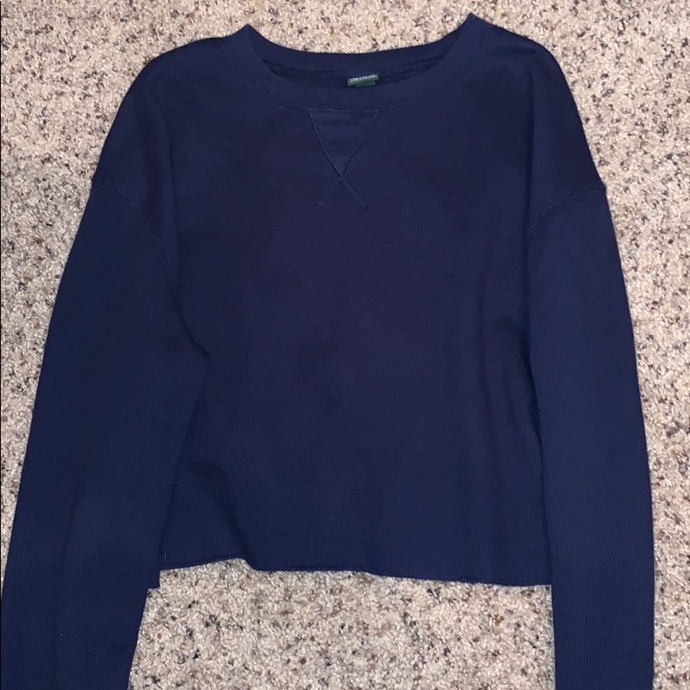navy blue crop top